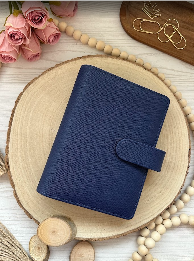 Classeur budget A6 – Collection Élise – Simili cuir vegan texturé, anneaux dorés 30 mm