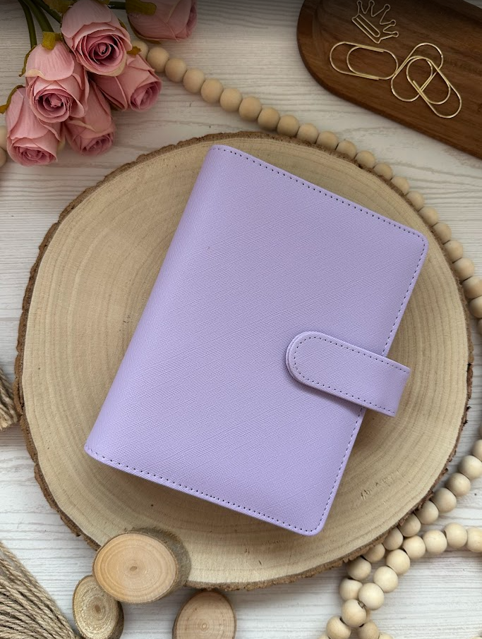 Classeur budget A6 – Collection Élise – Simili cuir vegan texturé, anneaux dorés 30 mm