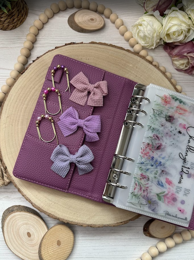 Décoration classeur budget – Nœud en tissu (12 couleurs) – Accessoire planner, agenda et organisation