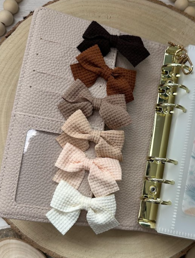 Décoration classeur budget – Nœud en tissu (12 couleurs) – Accessoire planner, agenda et organisation