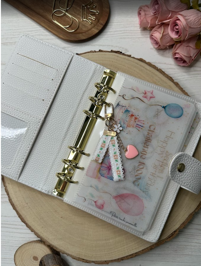 Porte-clés ruban fleuri et cœur émaillé – Charm décoratif pour classeur budget, agenda ou trousseau de clés