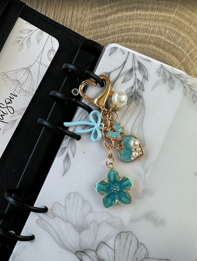 Porte-clés « Fleur Élégance » – Bijou de classeur