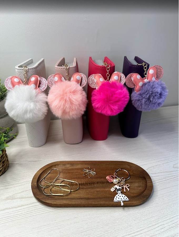 Porte-clés pompon oreilles à paillettes | Accessoire kawaii pour sac, trousse ou classeur budget