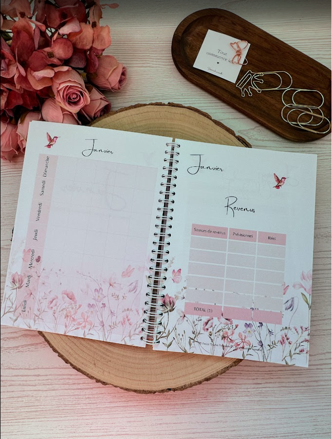 Budget Planner 2026 – Collection Lilie | Agenda financier A5 à spirale pour suivre revenus, dépenses & épargne