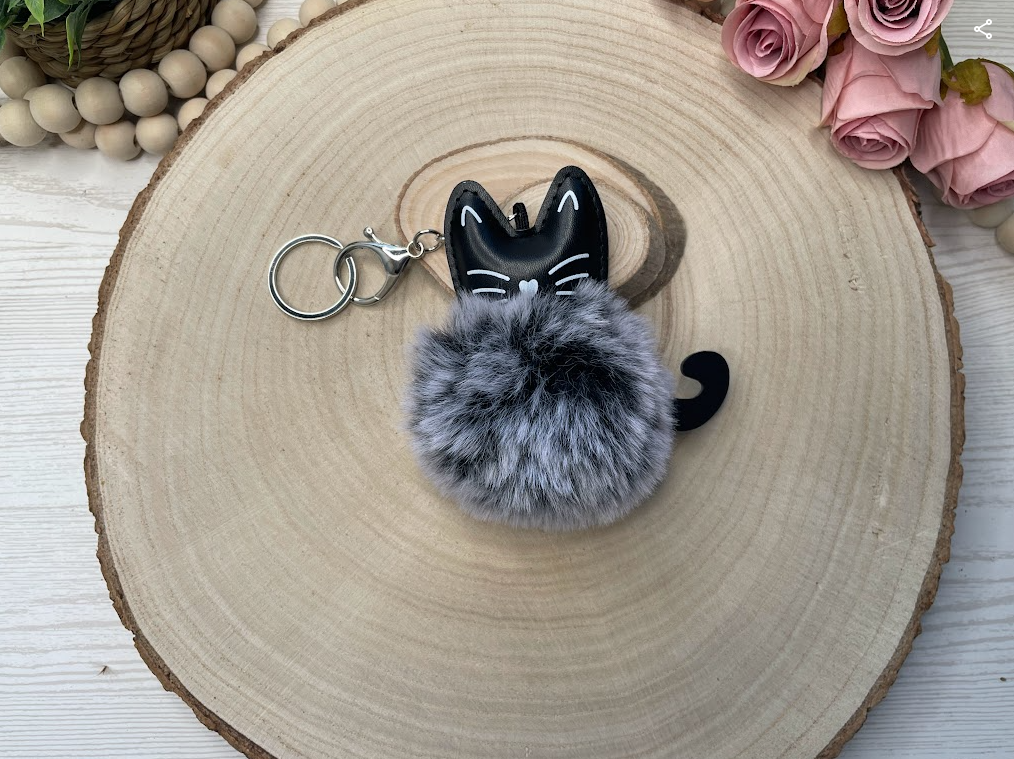 Porte-clés pompon chat noir – Fourrure synthétique douce, plusieurs couleurs