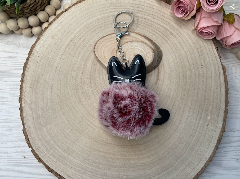 Porte-clés pompon chat noir – Fourrure synthétique douce, plusieurs couleurs