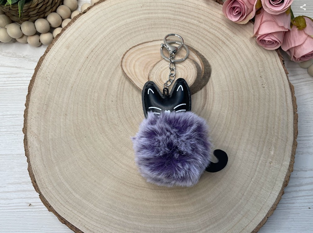 Porte-clés pompon chat noir – Fourrure synthétique douce, plusieurs couleurs