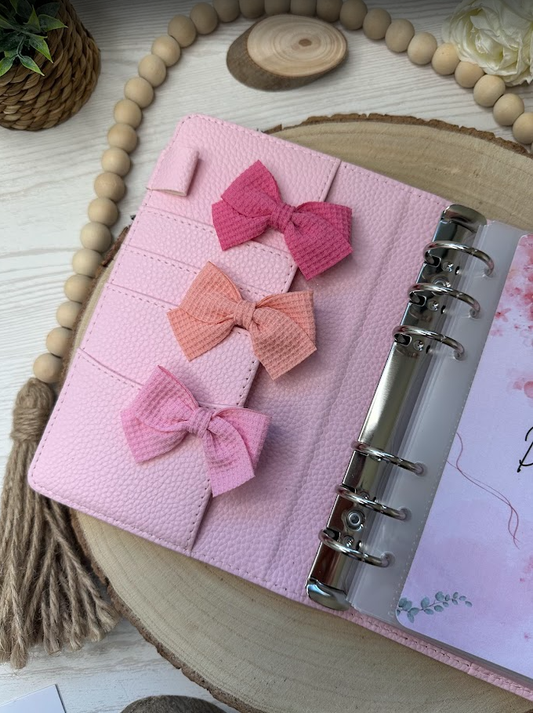 Décoration classeur budget – Nœud en tissu (12 couleurs) – Accessoire planner, agenda et organisation