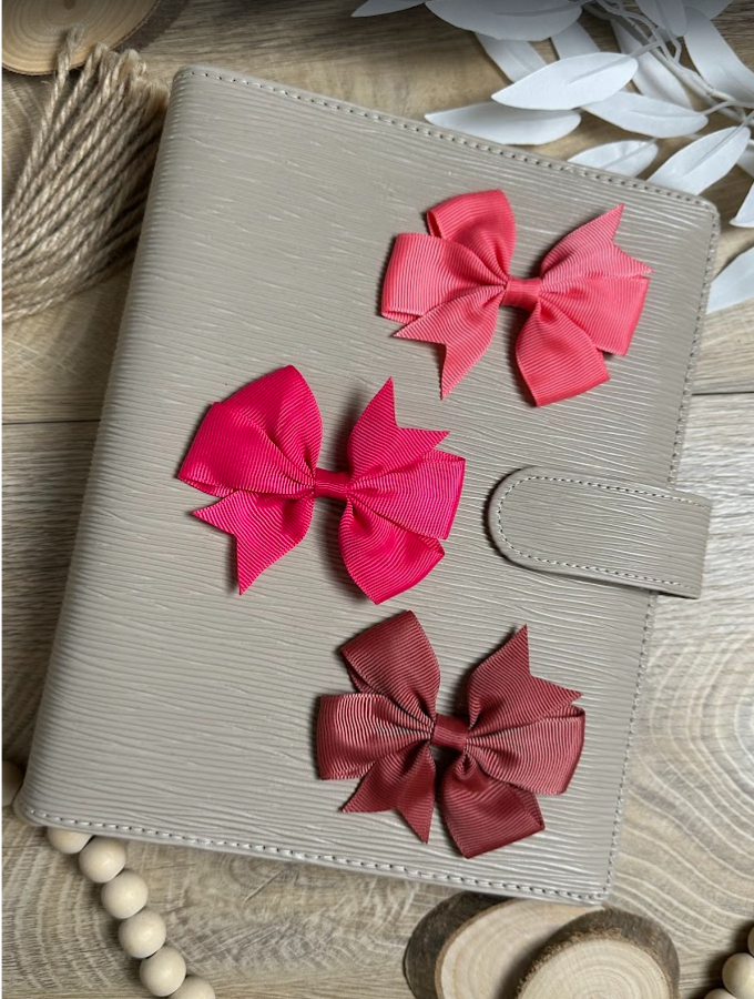 Clip déco pour classeur – Nœud en tissu – Accessoire élégant pour classeur budget ou planner