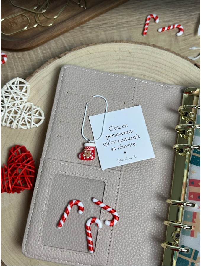 Trombone chaussette de Noël – Accessoire festif pour planner ou classeur budget (avec ou sans nœud)