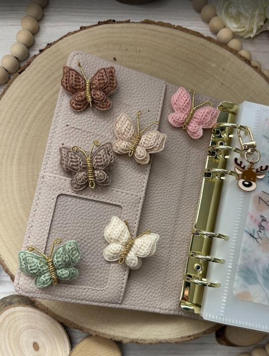 Décoration classeur budget – Papillon en tissu crocheté – Accessoire planner, agenda et organisation